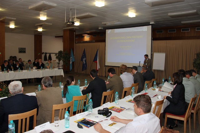 V České republice jednají odborníci na problematiku zbraní hromadného ničení (4)