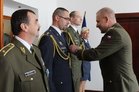 Ilustrační obrázek ke článkuGenerál Baloun ocenil vojáky, kteří působili na zahraničních pracovištích 