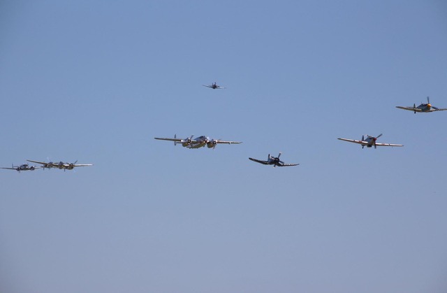 Hromadný přelet vystupujících letounů 