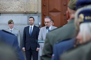 Historik VHÚ Praha Karel Straka při zahájení výstavy