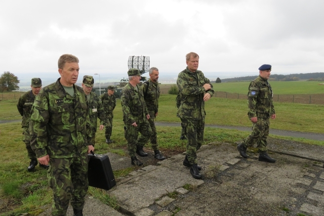 na Kříženci při prohlídce bojové části