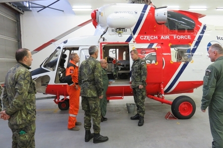 Náčelník generálního štábu zavítal ke třem útvarům v Plzeňském kraji