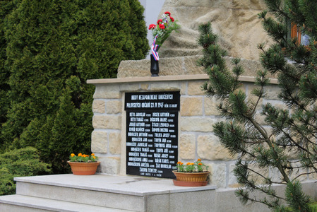 V Ploštině a Prlově si lidé připomněli tragédii z konce války