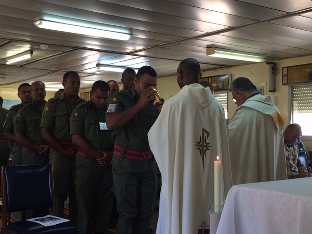 Mše kardinála Duky (2)