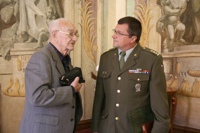 Životní příběh plukovníka ve výslužbě (1)