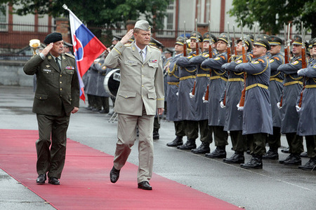 Generál Bečvář navštívil Slovensko