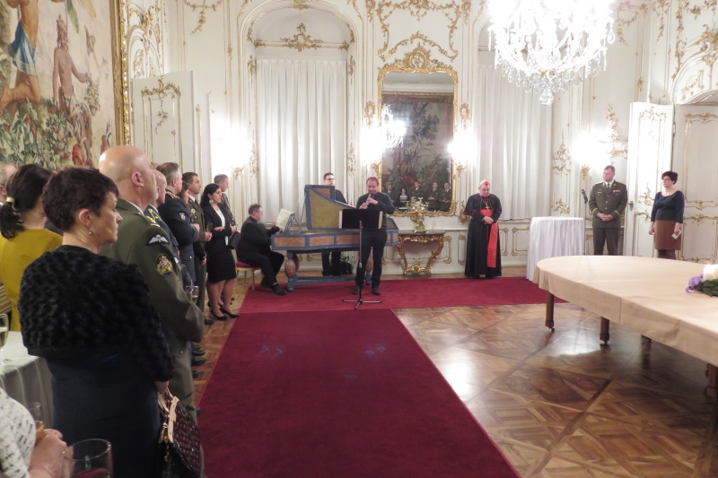 Na setkání v reprezentačních prostorech Pražského arcibiskupství dostala prostor i hudba