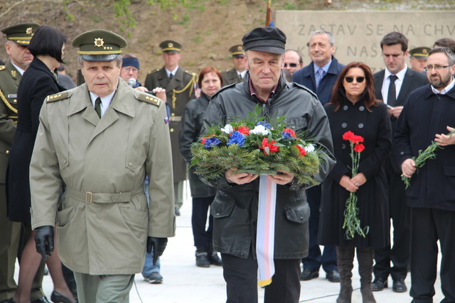 Do Kobylis dorazili zástupci Českého svazu bojovníků za svobodu a další desítky hostů