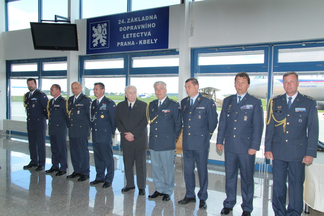 Otevření galerie se účastnili i samotní dřívější velitelé základny