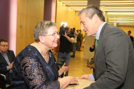 Ministr obrany předal osvědčení 35 účastníkům třetího odboje