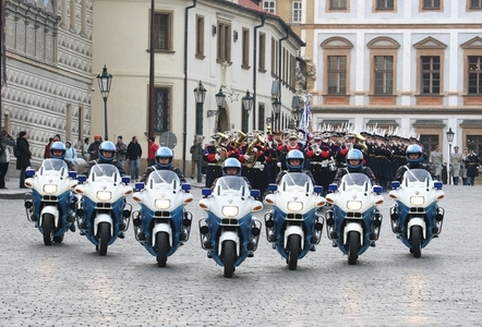 Hradní stráž  na motorkách (6)