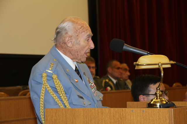 Plukovník Pavel Vranský do Bitvy o Anglii ještě jako pilot nezasáhl, protože byl v té době u československé jednotky v Palestině