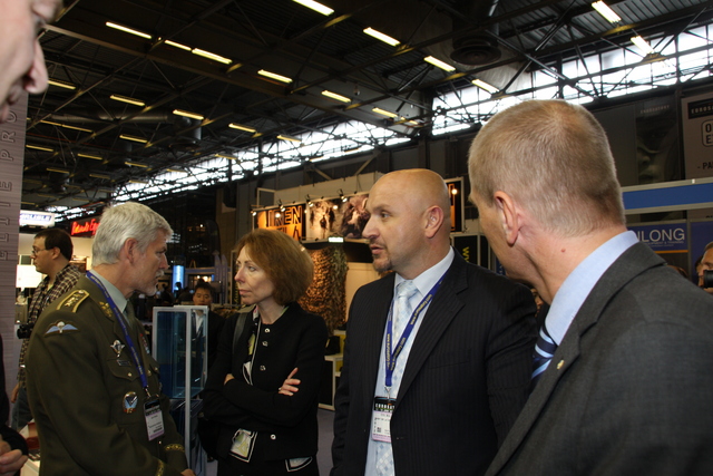 Čeští zbrojaři se představili na veletrhu Eurosatory 7