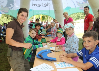 Lesní pedagogika VLS je součástí celonárodní sítě aktivit, které zastřešuje pracovní skupina při Ministerstvu zemědělství ČR složená ze zástupců lesnických organizací 