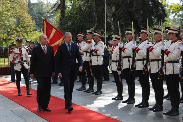 Slavnostní přivítání na ministerstvu obrany Makedonie