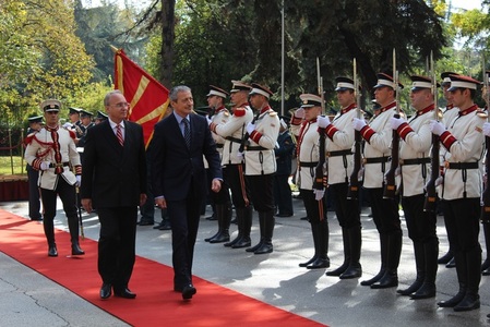 Slavnostní přivítání na ministerstvu obrany Makedonie