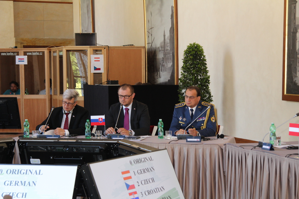 Slovenská delegace na jednání