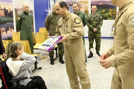 Velitel 4.LPT major Jan Přibyl s Barborkou