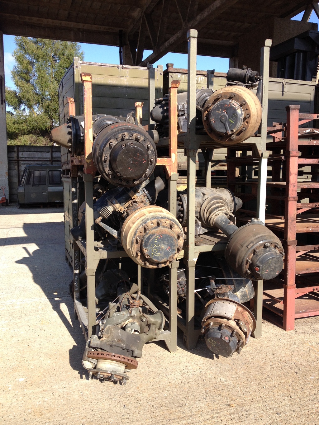 Do prodeje jdou i náhradní díly na starší typy osobních a nákladních vozidel