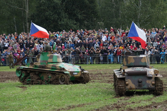 LT 35 při Tankovém dni