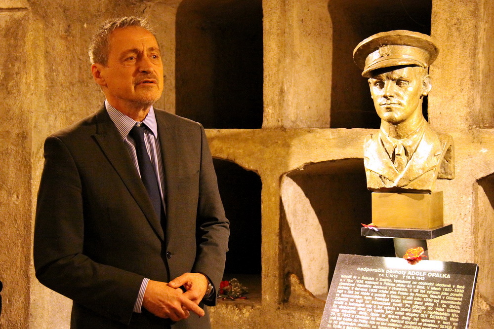 Památník musí být podle ministra obrany otevřený, živý a přístupný