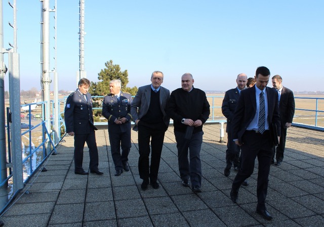 Ministr obrany Martin Stropnický zavítal k letcům do Kbel 