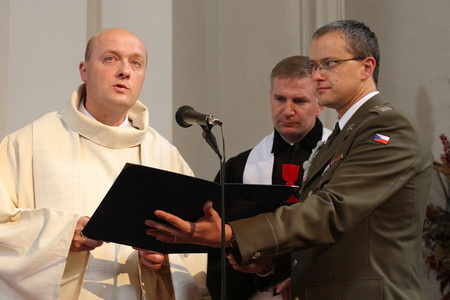 Nový hlavní kaplan Armády ČR byl uveden do funkce 