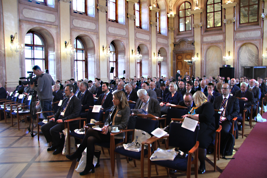 Pohled do Hlavního sálu Valdštejnského paláce