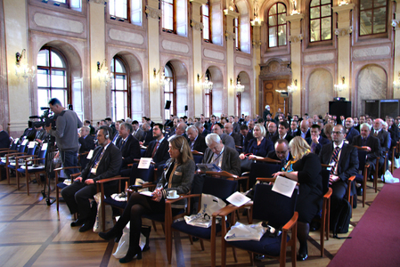 Pohled do Hlavního sálu Valdštejnského paláce