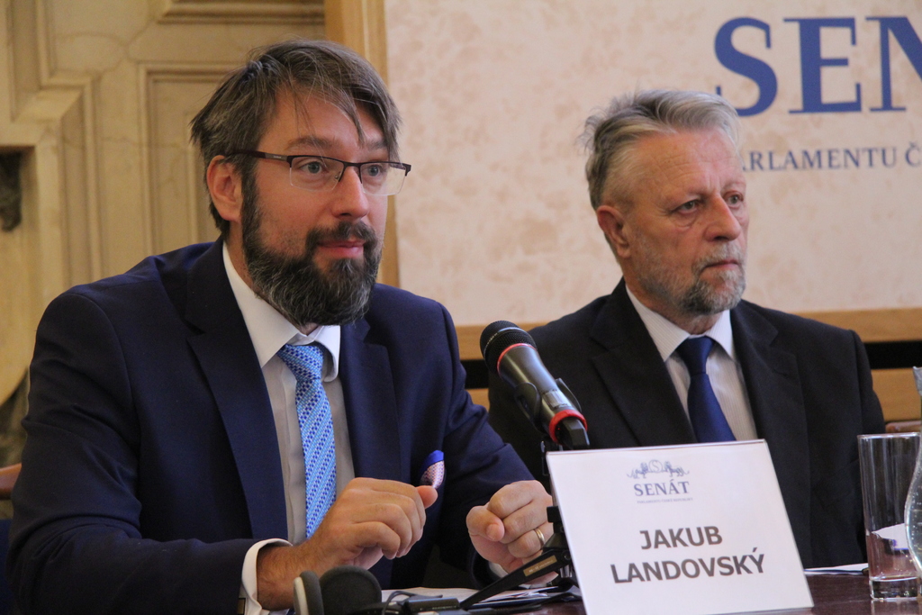 Náměstek Jakub Landovský a senátor František Bublan