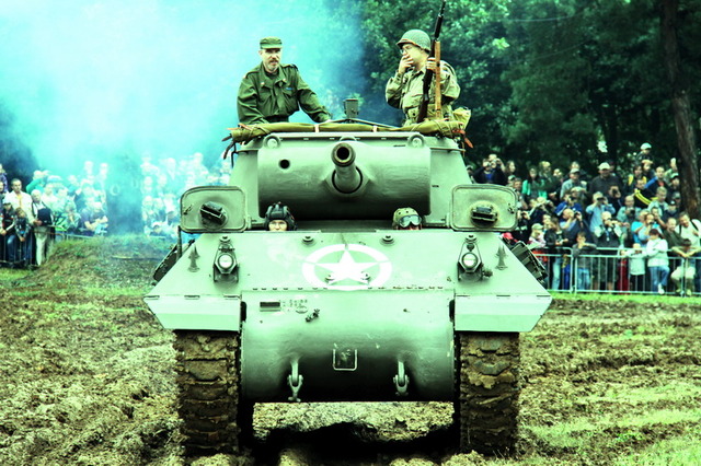 Tankový den v Lešanech (6)
