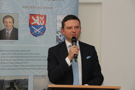 Tomasz Husak, který je ředitelem kanceláře polské eurokomisařky pro vnitřní trh, průmysl, podnikání a malé a střední podniky Elżbiety Bieńkowské, by byl rád, kdyby evropskou dotaci čerpaly i české firmy