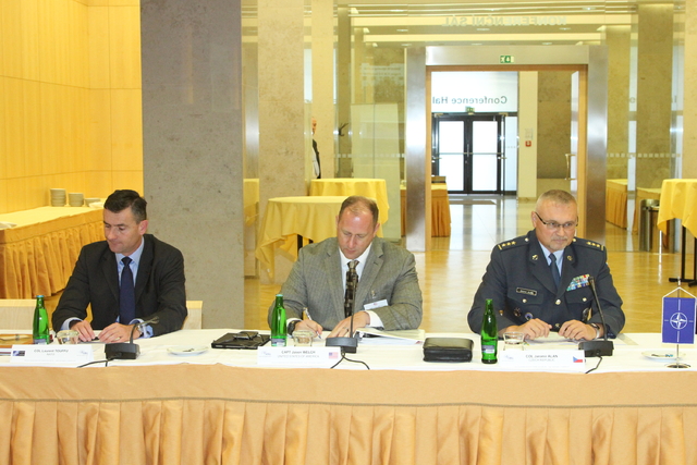 Plk. gšt. Alan a zástupci NATO a ozbrojených sil USA