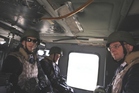 Ve vrtulníku americké armády Black Hawk  