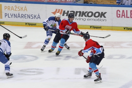 Putovní pohár turnaje Integrovaného záchranného systému vyhrál tým složený ze zástupců vojáků Armády České republiky z posádek Liberce a Sedlce – Vícenice.