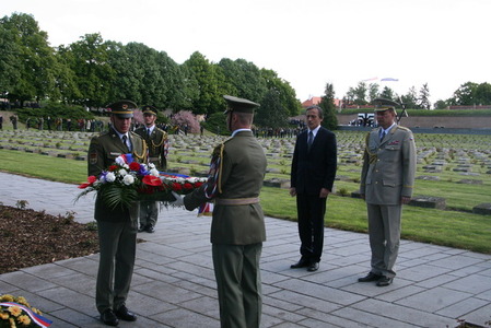 Stovky lidí si na Terezínské tryzně připomněly oběti nacismu 