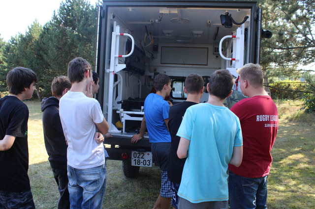 K nahlédnutí byla i vojenská sanitka