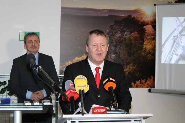 Ministr zdravotnictví Svatopluk Němeček poděkoval armádě za její podíl na činnosti LZS