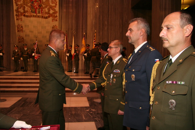 Čestný odznak AČR obdržel také čerstvě jmenovaný generál brig. gen. Jaroslav Linhart