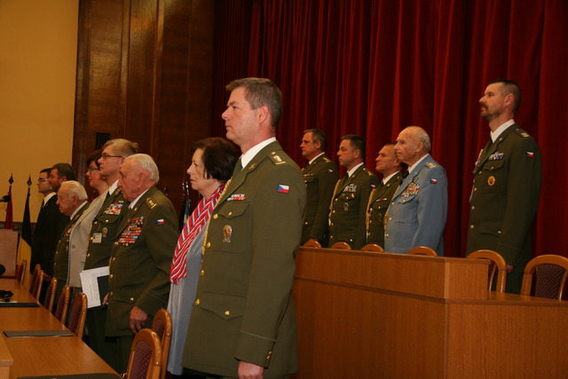 Mezi čestnými hosty byli zástupci Vojenské kanceláře prezidenta republiky, České obce sokolské, Českého svazu bojovníků za svobodu, Československé obce legionářské a představitelé AČR