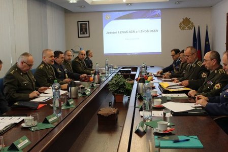 Česká a slovenská armáda se budou podílet na rozvoji pozemních i vzdušných sil 