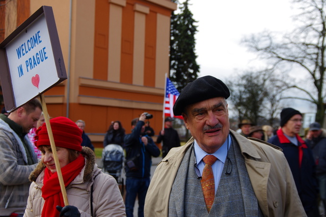Na americké vojáky se přišel podívat i předseda TOP09 Karel Schwarzenberg