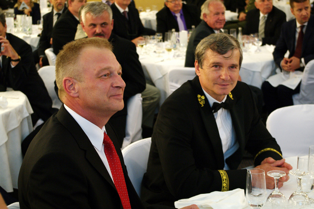 Ministr obrany Picek sleduje ocenění členů AFCEA a partnerů