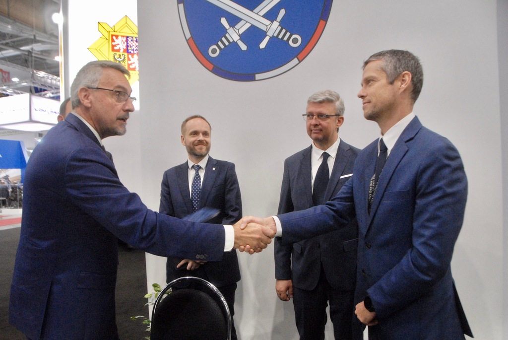 Po podpisu memoranda s Českou exportní bankou