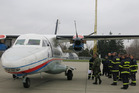 Vojenští hasiči u celosvětově rozšířeného československého letounu L-410