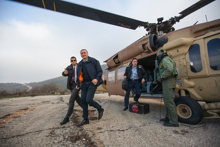 Ministr obrany navštívil vojáky na Golanech 