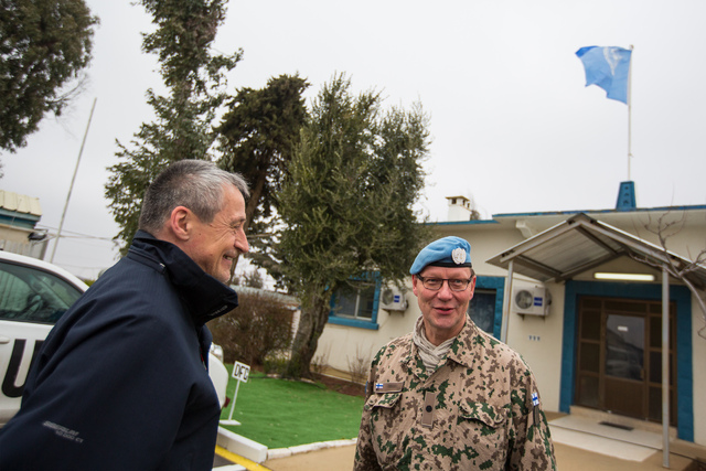 Ministr obrany navštívil vojáky na Golanech