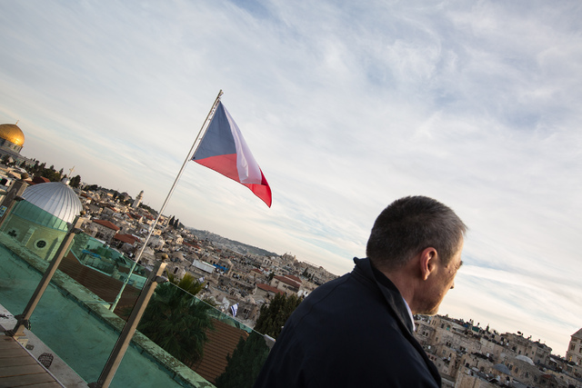 Ministr obrany navštívil vojáky na Golanech