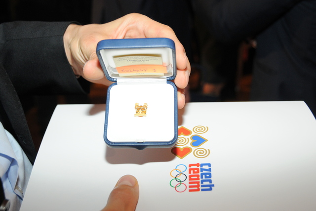 Jaroslav Kulhavý ještě dostal pamětní odznak za Londýn 2012