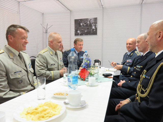 Jednání generála Balouna se švédskou delegací